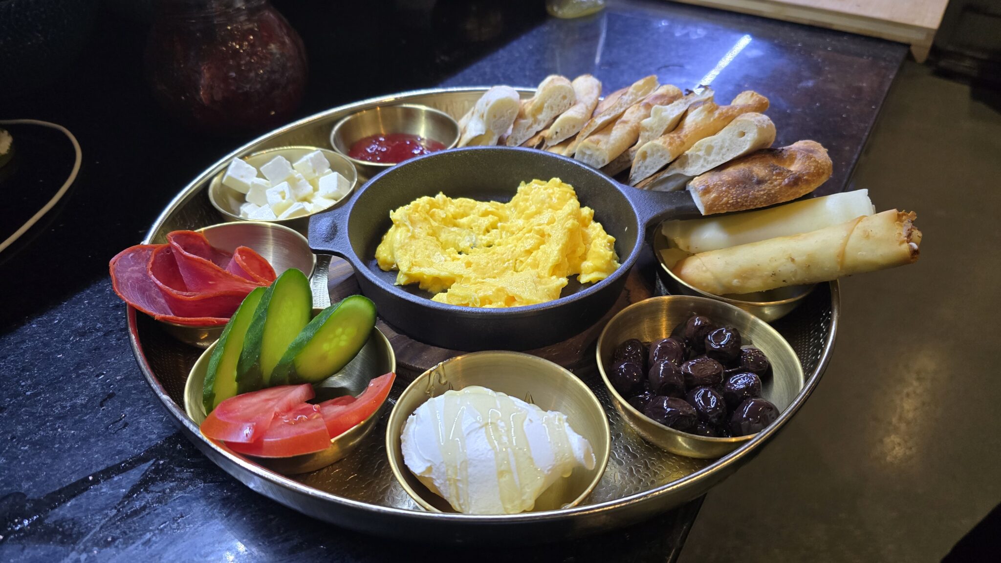 Frühstück bei Kolma